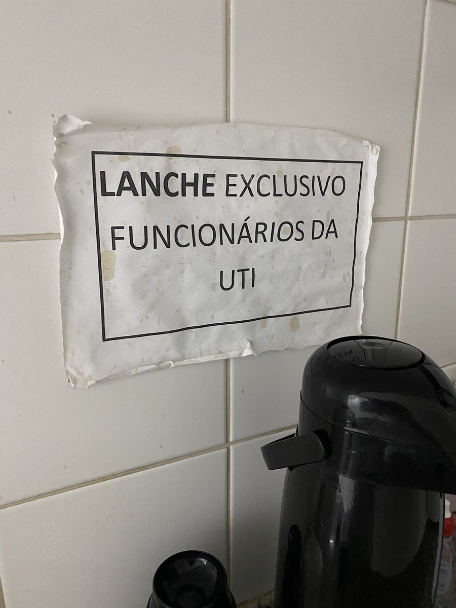crisameira30's tweet photo. Sou funcionária da diálise … me
Ofereceram café enquanto achavam que era médica… depois que descobriram que era enfermeira fui proibida PELA ENFERMAGEM… enfim, nada mudou! https://t.co/ihiLeHELGE