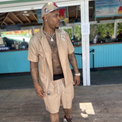 BiggDudee92's tweet photo. #NewProfilePic https://t.co/7KpJ71g6W6