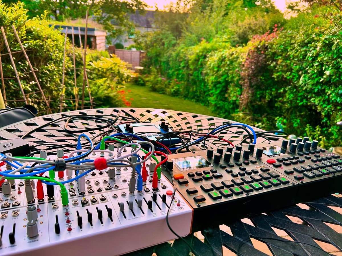 FLCartographer's tweet photo. Garden jam ahead of @hymnsforrobots tomorrow night

I’ll be alongside the brilliant @jamadrianbrown @KaylaPainter &amp; @guerrillabiccy &amp; it’s my first time back on home turf for a while. Be great to see you. X 

Tickets via Skiddle: https://t.co/nwMya6Peyf https://t.co/hUIPW6uiYN
