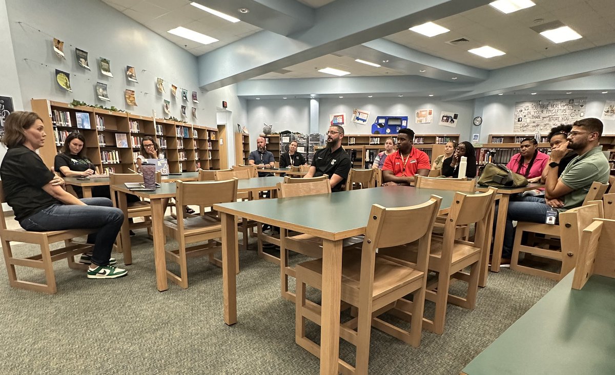 RudderHS_BISD's tweet image. Our fearless leader Rachel Layton and our instructional coaches are welcoming our brand new teachers to the campus today!! Exciting things to come!! @BryanISD @GCarrabineBryan #ALWAYSreal #OFFERINGmore