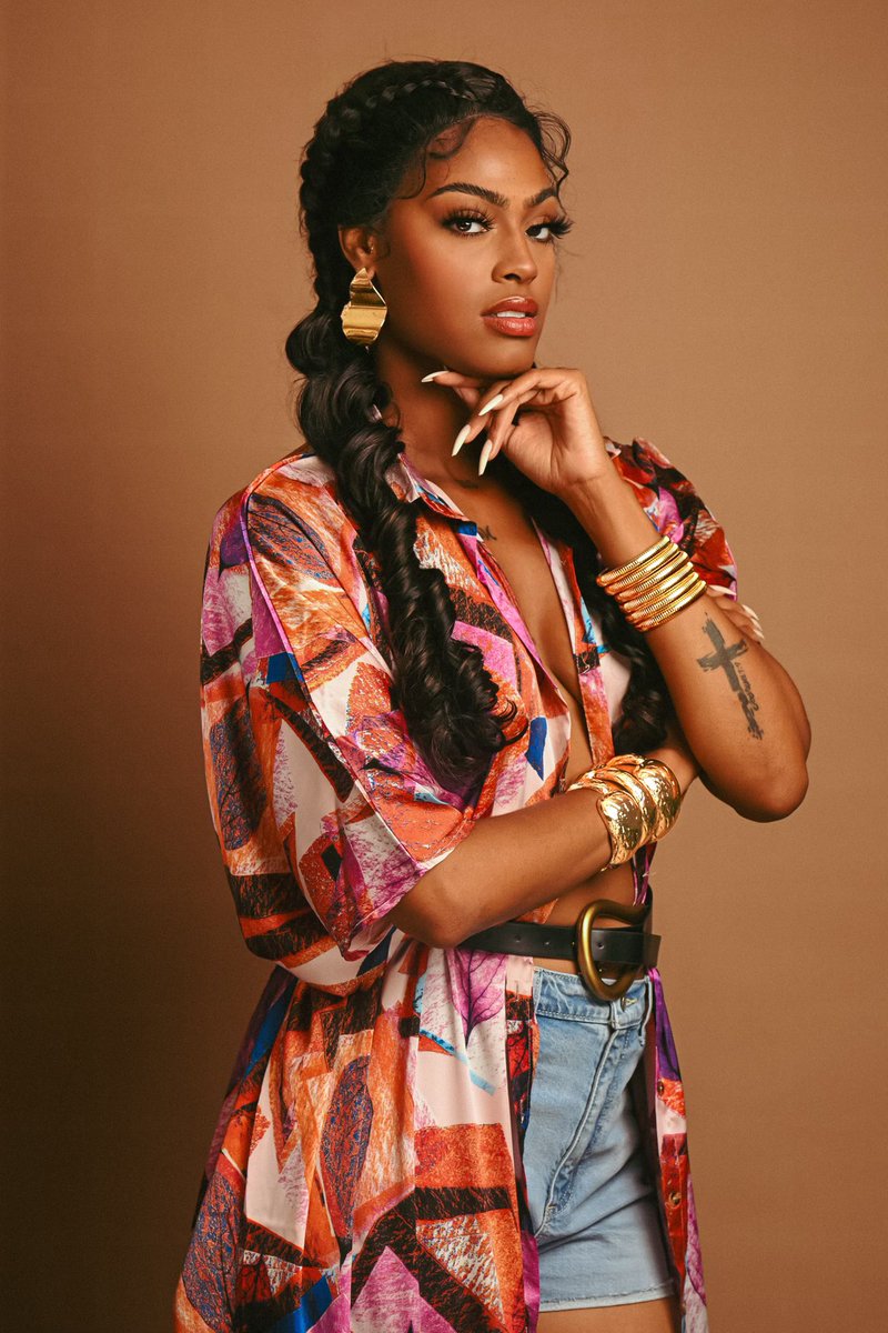 OfficialLadyMV's tweet photo. Introducing the Luxury Lady Collection

• Beautiful, chic, gold statement pieces 
for every woman. 
• Attention grabbing, chunky and bold!
• Upgrade your look at https://t.co/i3FtN8gSrm
• Let these unique pieces be a visual declaration of who you are and what you represent. https://t.co/gHlq5DhPff