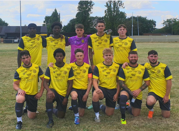 SouthendManorFC's tweet photo. New Kit, New Sponsor, New Players
Good to see lots of local young players wearing the Manor senior team shirt this season with plenty more in the squad.
#ourmanor https://t.co/oaHTwUYGRC
