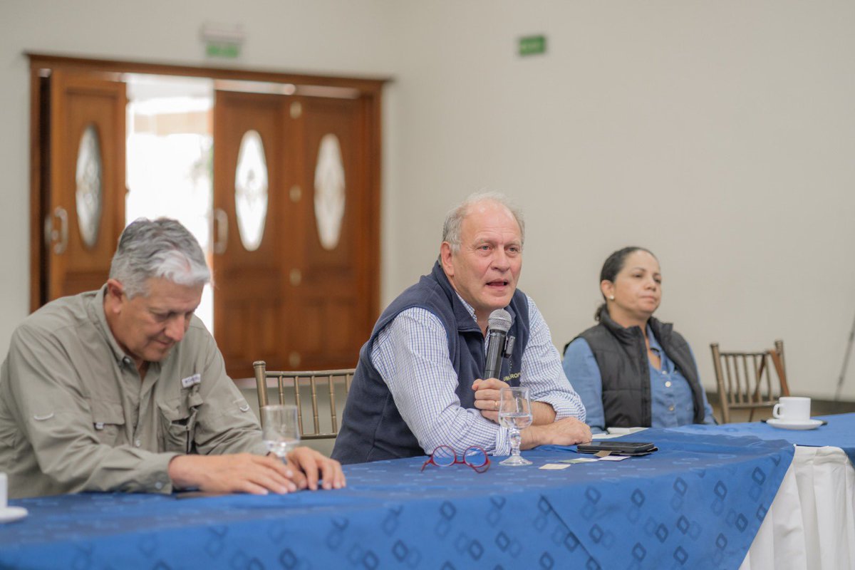 rikoltoLA's tweet photo. SINERGIAS  🥑| Los proyectos Next Ecuador ITC, Al Invest Verde de CORPEI y CREA que son financiados por la @UEenEcuador suman esfuerzos para fortalecer el sector aguacatero desde un enfoque sostenible que permita abrir nuevos mercados. https://t.co/pqDR08DEI5