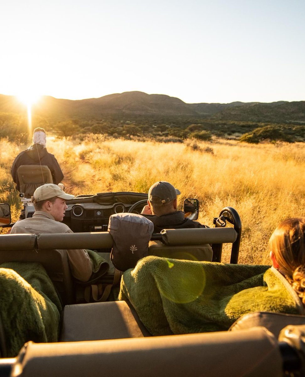 Two nights at the Motse followed by two nights at Loapi equals less time travelling and more time on safari. Take advantage of our Stay 4 Pay 3 Exclusive Offer: l8r.it/1IiQ #Tswalu #SafariSouthAfrica #LuxurySafari
