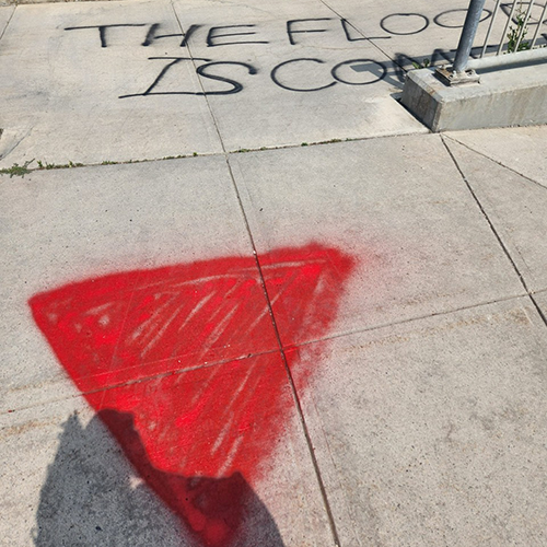 As 1000s gathered amongst the graffiti, Calgary's Jewish community &amp; our allies showed we will not back down in the face of hate. Thank you <a href="/CalgaryPolice/">Calgary Police</a> &amp; <a href="/RCMPAlberta/">RCMP Alberta</a> for ensuring that our community was able to gather safely in the face of these disturbing threats &amp; Jew hate.