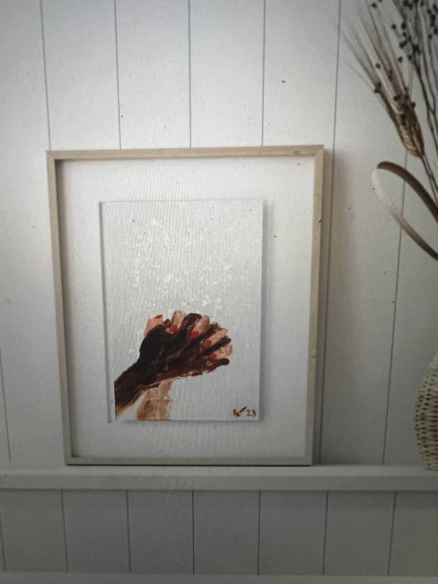 MargaryArtist's tweet photo. https://t.co/7cCLjCsYcF 

$39.99

#Family #HandsArt #OilPainting Original Artwork #Canvas Couple #Love #Decor Gift Mom New Baby Gift Family Holding Hands Keepsake #hug #Birthday MV https://t.co/kuNI4xQfDr