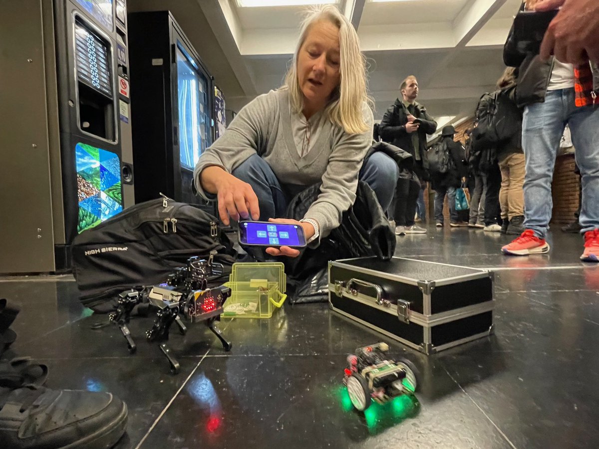Kathy Giori (@kgiori) on Twitter photo 🥳One of these days <a href="/microblocksfun/">MicroBlocks - @microblocks.bsky.social</a> and <a href="/beagleboardorg/">BeagleBoard.org</a> and I will make it to #FOSSY!🤞
(I also named my XGO robot dog Fossy) 🥳One of these days <a href="/microblocksfun/">MicroBlocks - @microblocks.bsky.social</a> and <a href="/beagleboardorg/">BeagleBoard.org</a> and I will make it to #FOSSY!🤞
(I also named my XGO robot dog Fossy)