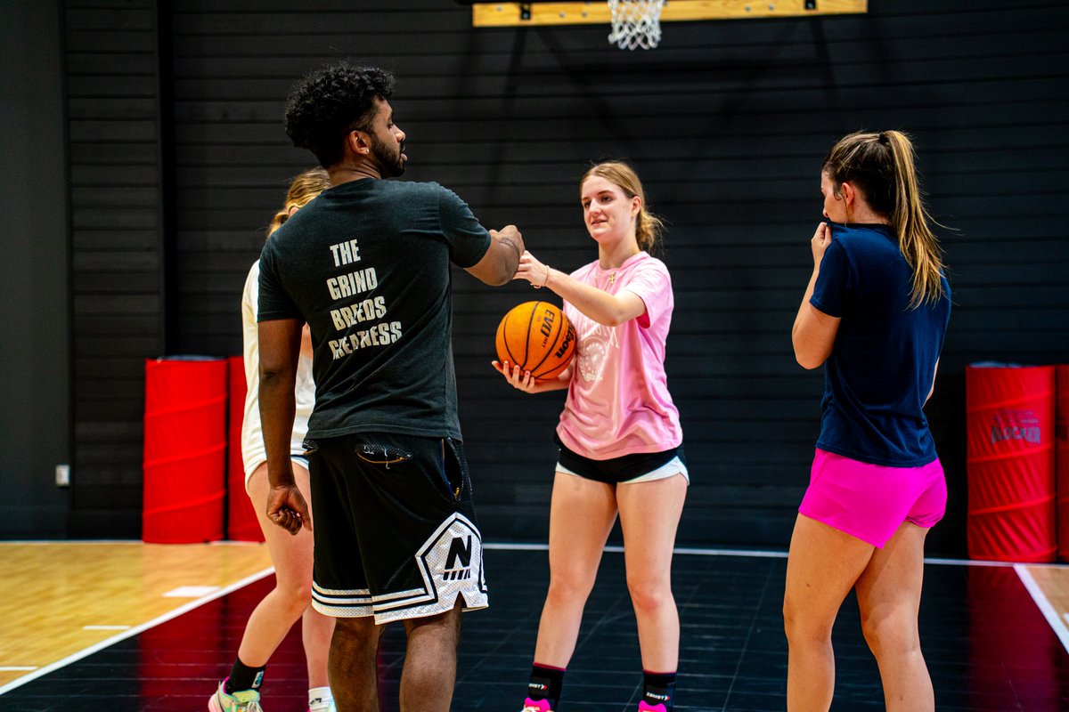 Elevate your game with our top-notch basketball trainers! Whether you prefer group or private training, we've got 4 weeks left of summer to help you improve. Flexible schedules with the best trainers in the area. DM us to discuss or visit our website in our bio! 🏀