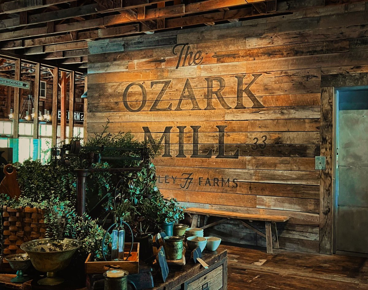 wwwBransoncom's tweet photo. Have you ever been to Finley Farms in Ozark?! 
Location: 802 Finley Farms Ln, Ozark, MO 65721
Hours: Monday-Saturday: 11 AM - 9 PM
Sunday: 11 Am - 4 PM
#bransoncom #finleyfarms #ozarkmo #placestovisit https://t.co/2yAcrUaQ7M