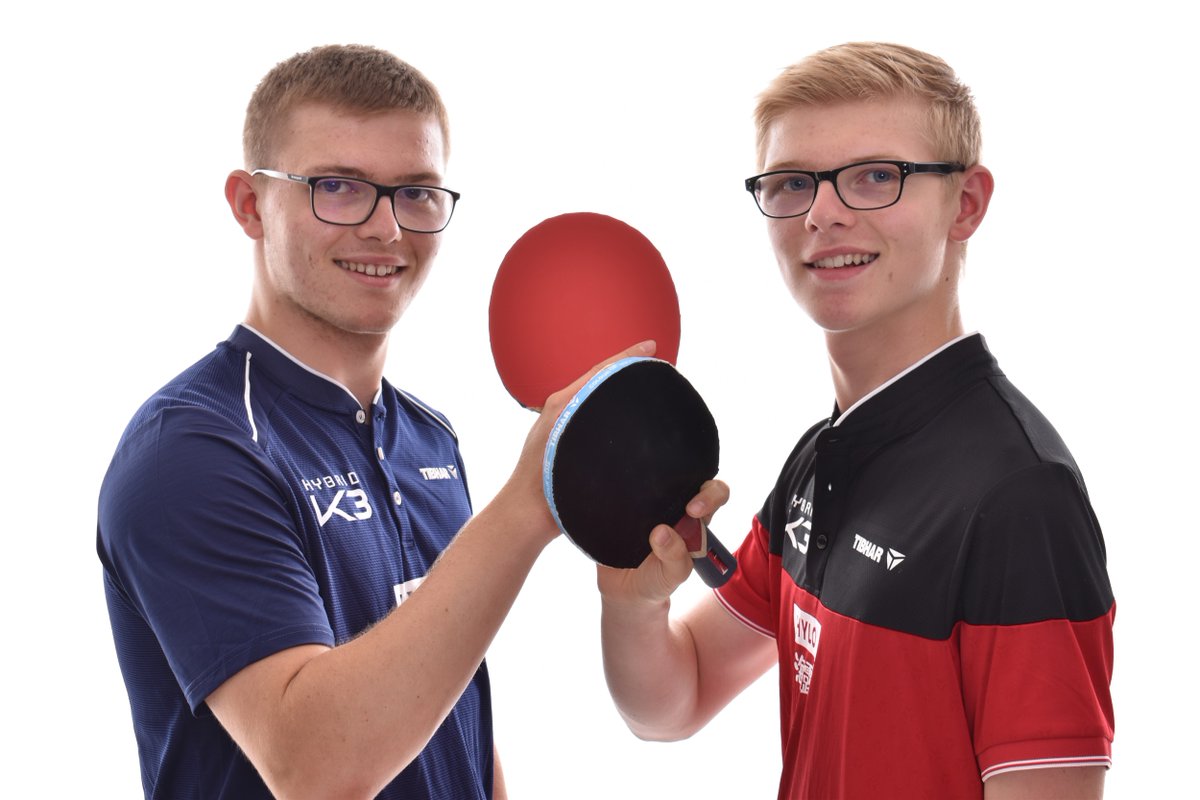 #Paris2024 : <a href="/felixlebrun34/">Félix Lebrun</a> et <a href="/AlexisLebrun15/">Alexis Lebrun</a> se qualifient pour les 8e de finale après leurs victoire 42 et 40, dans une ambiance impressionnante Porte de Versailles. Deux très gros matchs les attends au tour suivant. <a href="/ffttofficiel/">France Tennis de Table</a> <a href="/erb_gilles/">ERB Gilles</a>