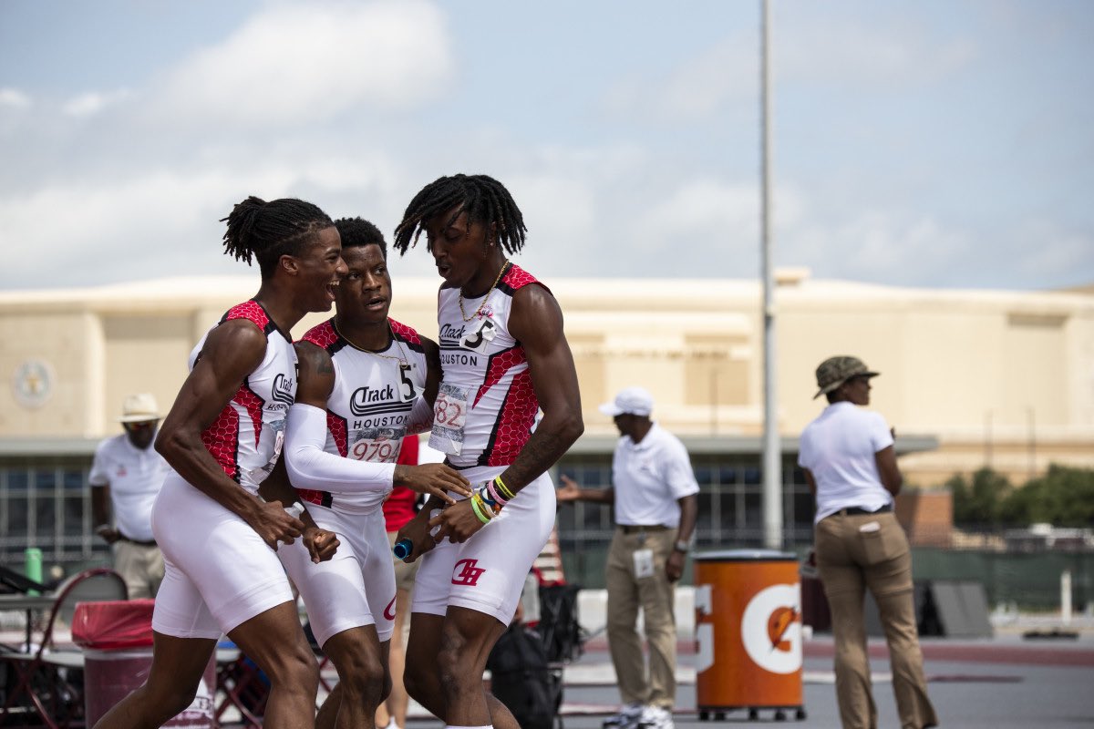 christianwtcher's tweet image. WE ARE #7️⃣ IN THE WORLD. 3:07.38 4x4!! @Ferguson400m @lawsonjacobs400 @d_kbello #1️⃣ IN THE US