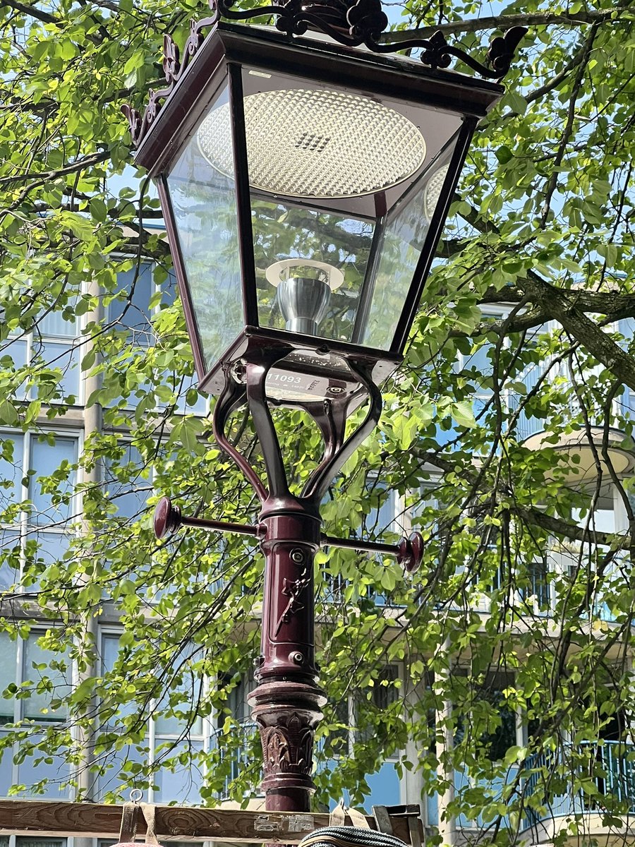 LEDlightenedLtd's tweet photo. @archi_tradition Not quite. A mix of antique street lighting fixtures and LEDs is a powerful combo. https://t.co/f5d8OD7kVC