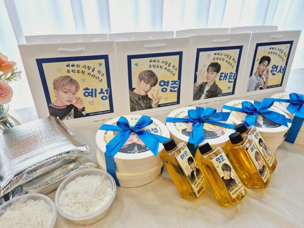 vanner_vvs_hk's tweet photo. VANNER 🤍 VVS
언제나 응원해요! 🩵💝

#VANNER #배너 
#THEFLAG_ATOV https://t.co/Ik3Eomxr4G