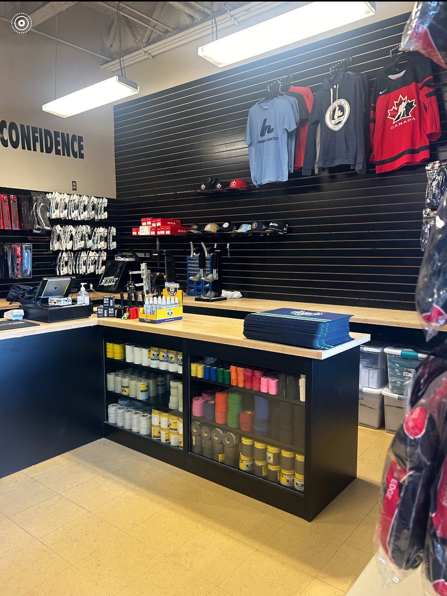 customedgenl's tweet photo. Our renovations are complete and we’re excited to get going for another season!  Watch out as September approaches we will be starting stick repair!! https://t.co/ReLX9wdT3I