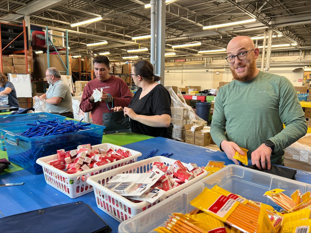 Cameron Corporation employees spent Thursday afternoon at United Way building Tools for Schools kits. Together, our team of 12 volunteers built over 500 kits!

To learn more, visit their website: bit.ly/4fqPLj0

#ToolsForSchool #MyUnitedWay #DoLocalGood