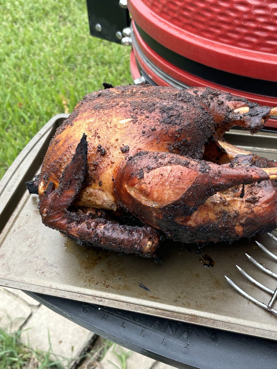 ⁦<a href="/mccormickspices/">McCormick Spices</a>⁩ thanks for the great rubs #mesquiterub #barbecuerub delicious #smokedturkey ⁦<a href="/LouisianaGrills/">Louisiana Grills</a>⁩ #kamodogrill #yummy