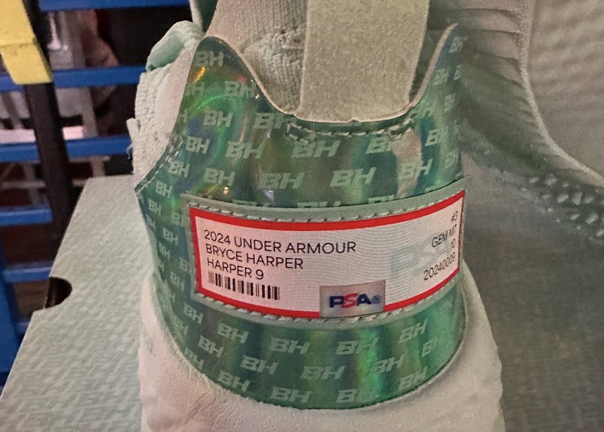Special <a href="/bryceharper3/">Bryce Harper</a> cleats seen today at the <a href="/PSAcard/">PSAcard</a> drop off event at @XfinityLive in Philadelphia. We are hearing Bryce might rock these tonight or in a game soon? 

📸: <a href="/frankmurphy2009/">Frank Murphy 📚🧢</a>