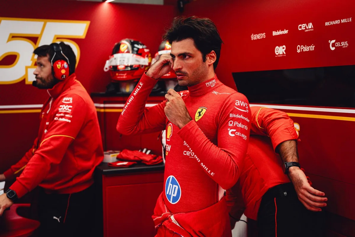 La #WilliamsRacing  ufficializza l’ingaggio dello spagnolo Carlos #Sainz  Jr.  per il Mondiale di #FormulaOne  del 2025. Ma c’ una clausola di uscita.
quotidianomotori.com/formula-1/carl…