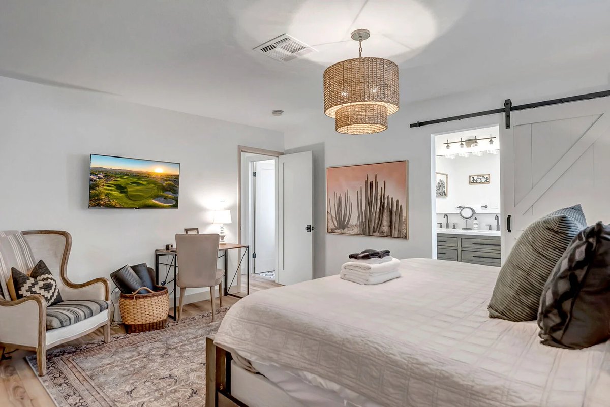 Scottsdale_VR's tweet photo. Nestled in a tranquil neighborhood at the heart of Scottsdale, Scottsdale Southwest Boho is the ideal destination for your next escape.
3 Bed
2 Bath
Sleeps 6
https://t.co/wQf0lCpIDy
#ScottsdaleDowntown #VisitScottsdale #VisitArizona #BookDirect #ExploreAZ #VacationTime https://t.co/lFLJoC0o1T