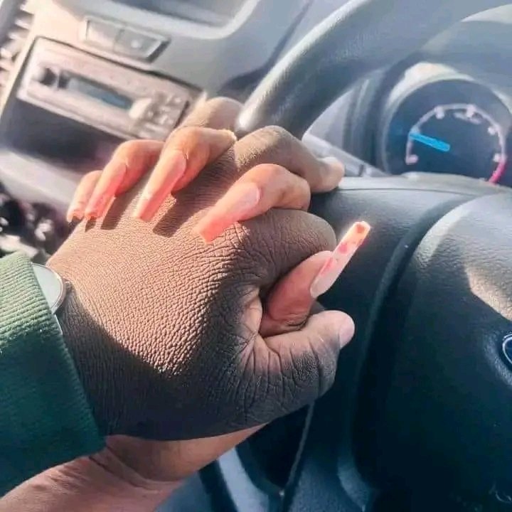 Uraburiki kugira utangure gufatikiganza c'umwana nkuku🤣