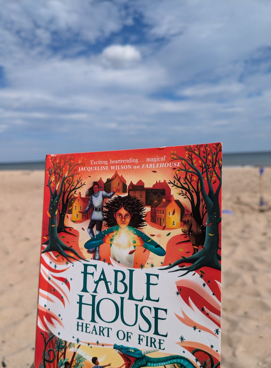 AttieLime's tweet photo. I read #Fablehouse Book 1 on the beach, so it seems fitting to read Book 2 here, too ❤️🔥 https://t.co/2yXCH7CelK