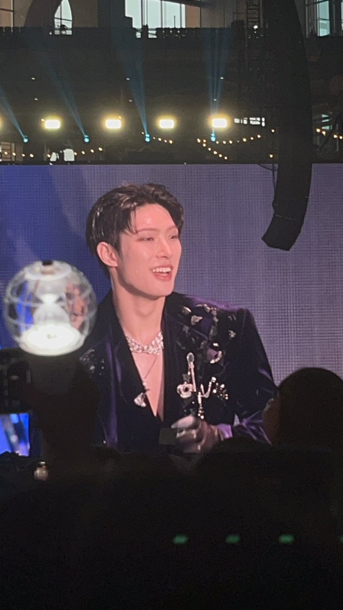 escopus96's tweet photo. saw my men last night hehehe 🤭

#ATEEZinARLINGTON #TOWARD_THE_LIGHT_WILL_TO_POWER #ateez_towardsthelight #ATEEZ https://t.co/IyOlVML1wt