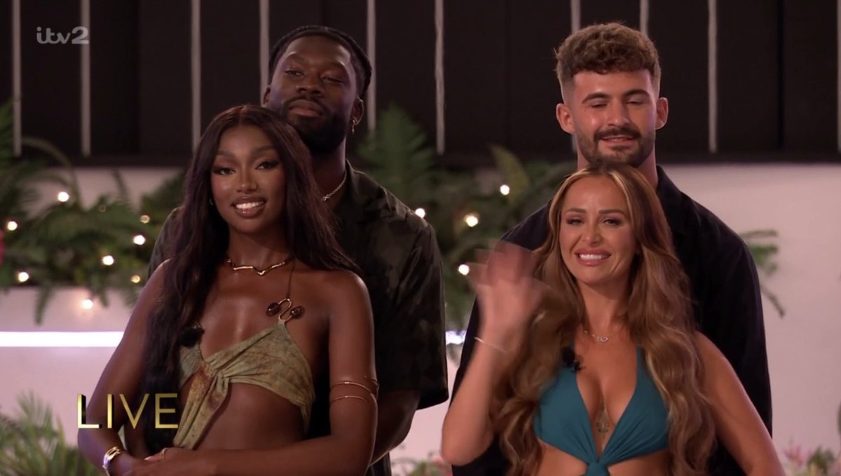 jajuanmalek's tweet image. No matter how this goes I’m just happy these are the final two couples #loveIsland