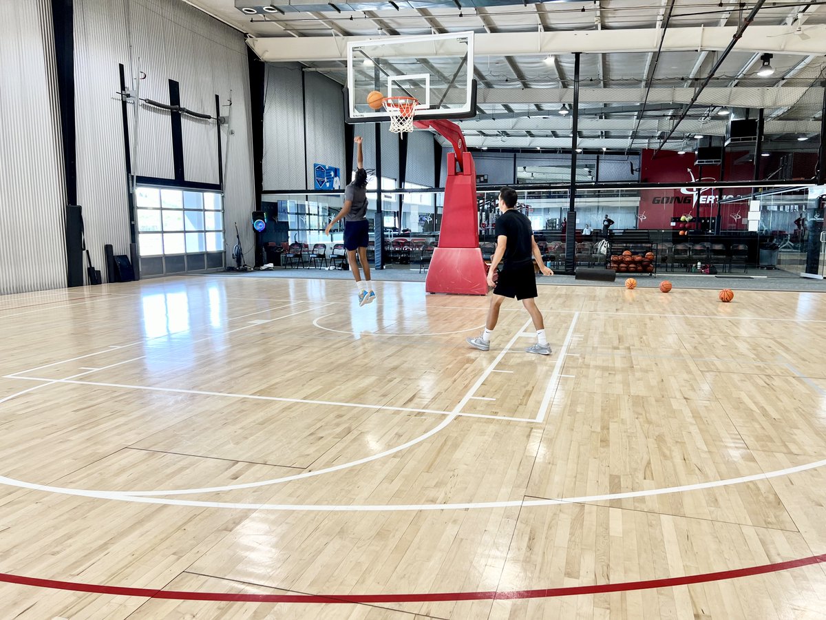 Over 100 players came through the gym today ...and every single player got better! Can't wait to get back to work tomorrow. Got to keep pushing! All gas, no breaks! #GrowthMindset #NoDaysOff 📈📈