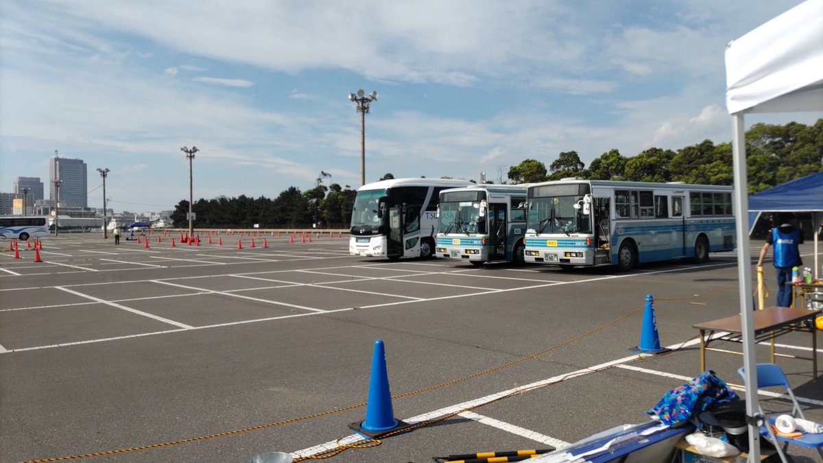 Wing_Tours's tweet photo. 先日は、湾岸バスフェスタにご来場頂きまして、誠にありがとうございました。
たくさんのお客様が、しかも大変暑い中お越し頂きましたことに感謝しております。
講習会用車両のエアコン故障トラブルもありましたが、事故無く終��たことが良かったと思っています。 https://t.co/CPuVGoRw55