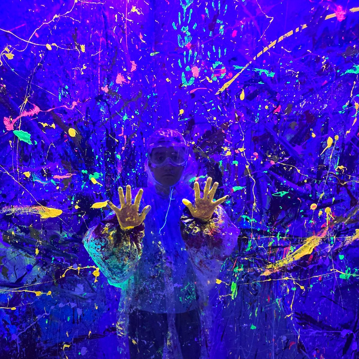 MemosCanvas's tweet photo. ๐จ ๐ Splash Room! #splashroom #splash #splashpaint #abstractart #drippaint #messypaint #sipandpaint #paintparty #paintnight #learntopaint #montclair #art #artist #artgallery #memoscanvas #canvas #laart #artgallery #gallery #paint #painting #acrylics #brush #love #family https://t.co/9WJ09SW9ZH
