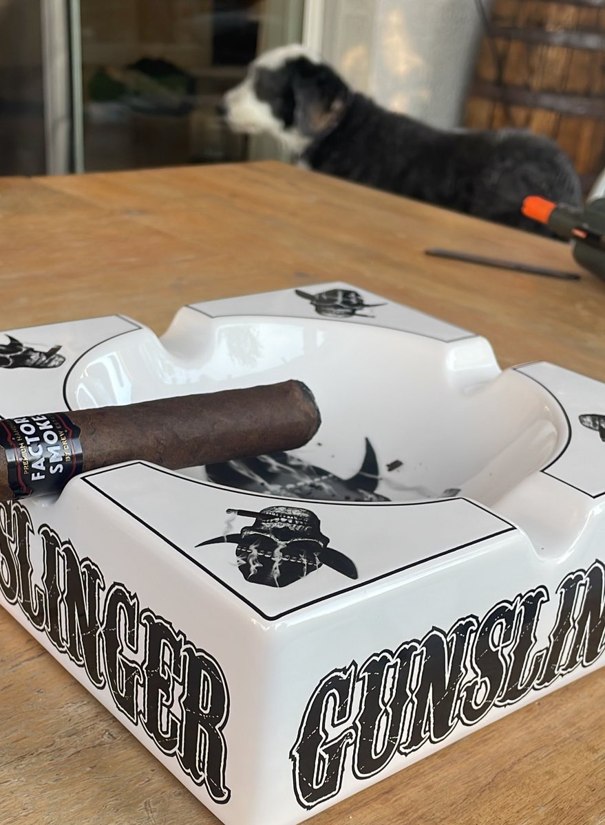PastorAndPuros's tweet photo. #monday kind of stick. I’m not complaining with the price or flavor. Check out my new @outlawcigarbrew #gunslinger ashtray. If ever in KC go here. One of the coolest, cleanest, most comfortable, and largest cigar lounges I have smoked at. @drewestatecigar #factorysmokes https://t.co/b9CoaRdEbp