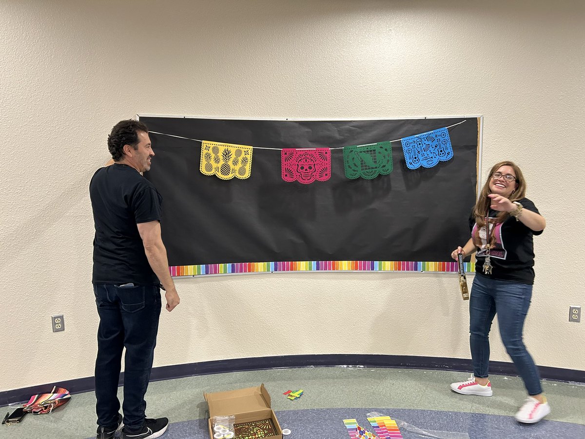 Veronica Hernandez (@vherna_) on Twitter photo Making our school beautiful just days before open house ☺️caught my leaders in action working on our bulletin boards they do it all! <a href="/nadia_dlr/">Nadia De La Rosa</a> & Mr. Astorga Making our school beautiful just days before open house ☺️caught my leaders in action working on our bulletin boards they do it all! <a href="/nadia_dlr/">Nadia De La Rosa</a> & Mr. Astorga