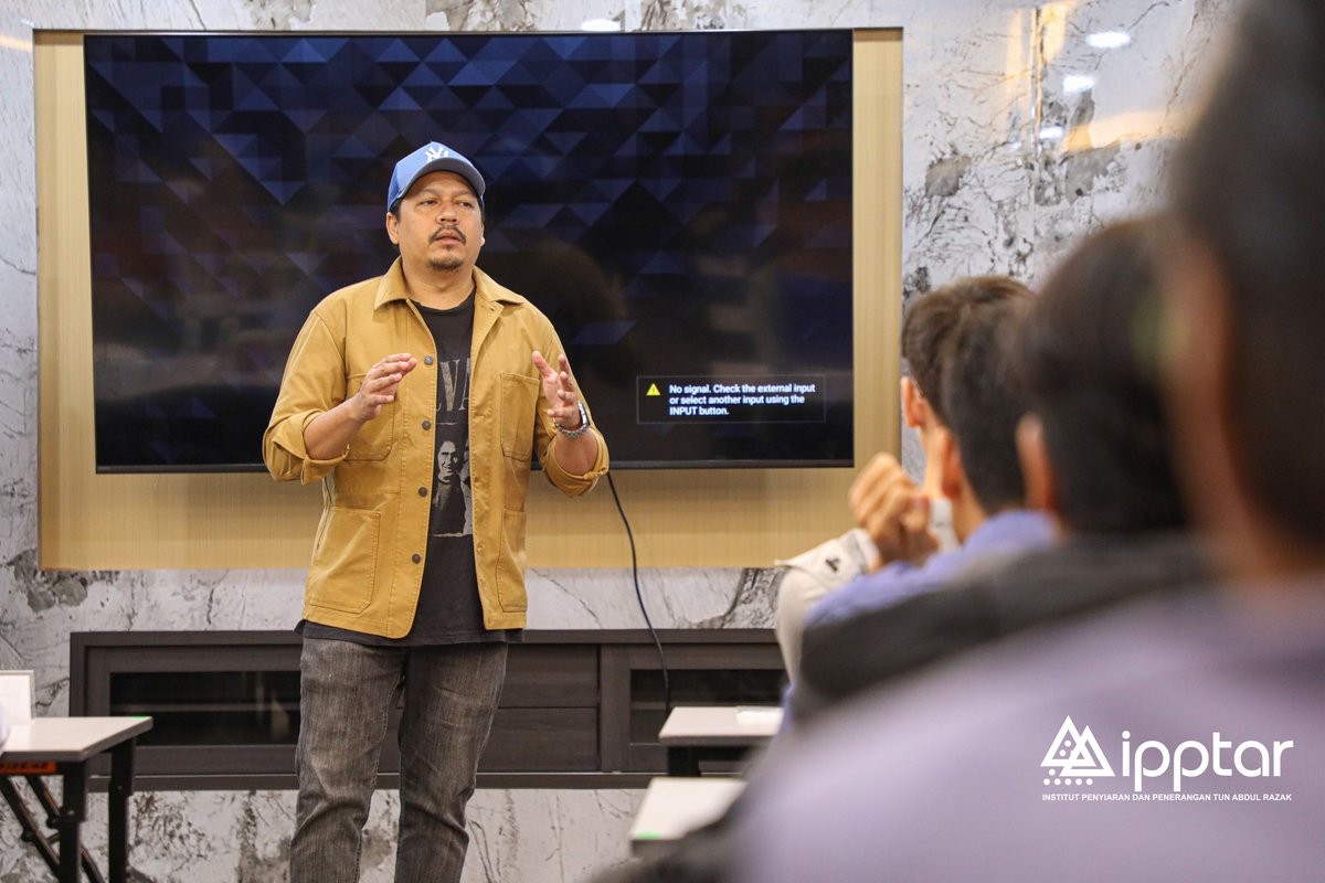 IpptarR's tweet photo. Rangkuman foto hari pertama Kursus Youth Content Maker Lab  Vol. 2.

#ipptarforall #ipptarbest #pekinibrahim https://t.co/NRV9XVNwlh