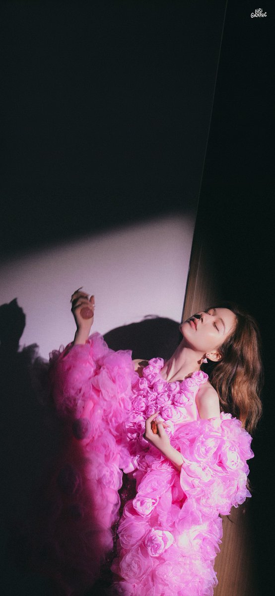 Zhao Lusi Graphic tweet media