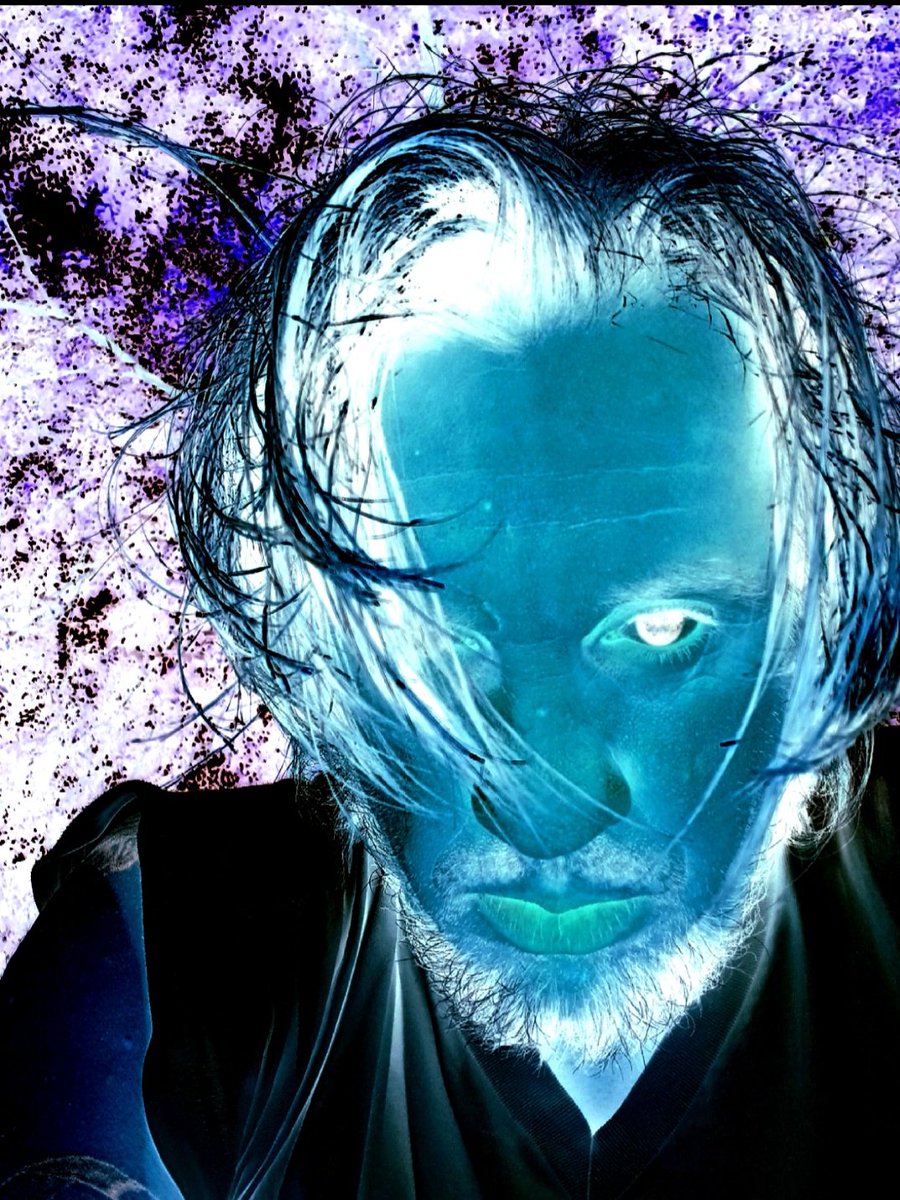 CallmeTHOTH's tweet image. Leo season.... 08-12-1983