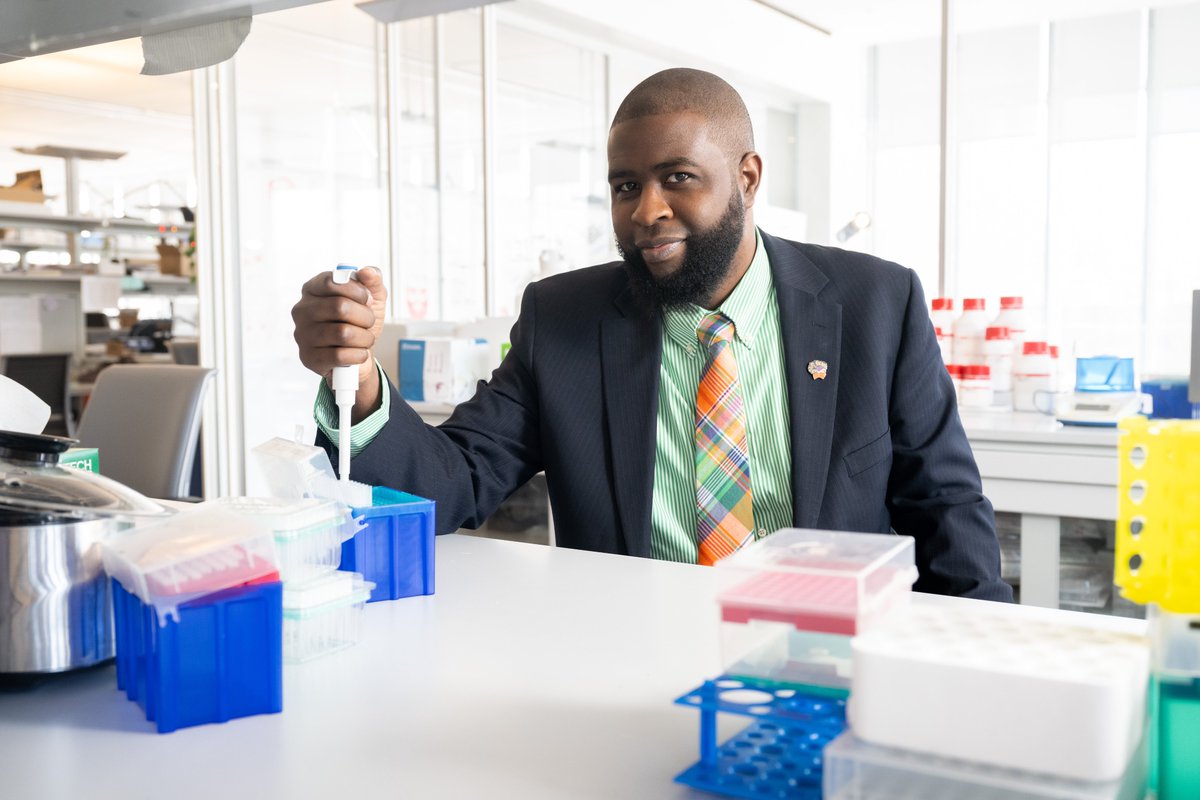 Ishmail Abdus-Saboor (@ishmailsaboor) on Twitter photo Happy #BINW24. Iโm Ishmail Abdus-Saboor and my lab <a href="/Columbia/">Columbia University</a> <a href="/HHMINEWS/">HHMI</a> just turned 6 years old. I am so proud of the community that <a href="/BlackInNeuro/">Black In Neuro ๐ง </a> has built, and Iโm here to continue to champion and serve you all. #BlackInNeuroRollCall Happy #BINW24. Iโm Ishmail Abdus-Saboor and my lab <a href="/Columbia/">Columbia University</a> <a href="/HHMINEWS/">HHMI</a> just turned 6 years old. I am so proud of the community that <a href="/BlackInNeuro/">Black In Neuro ๐ง </a> has built, and Iโm here to continue to champion and serve you all. #BlackInNeuroRollCall