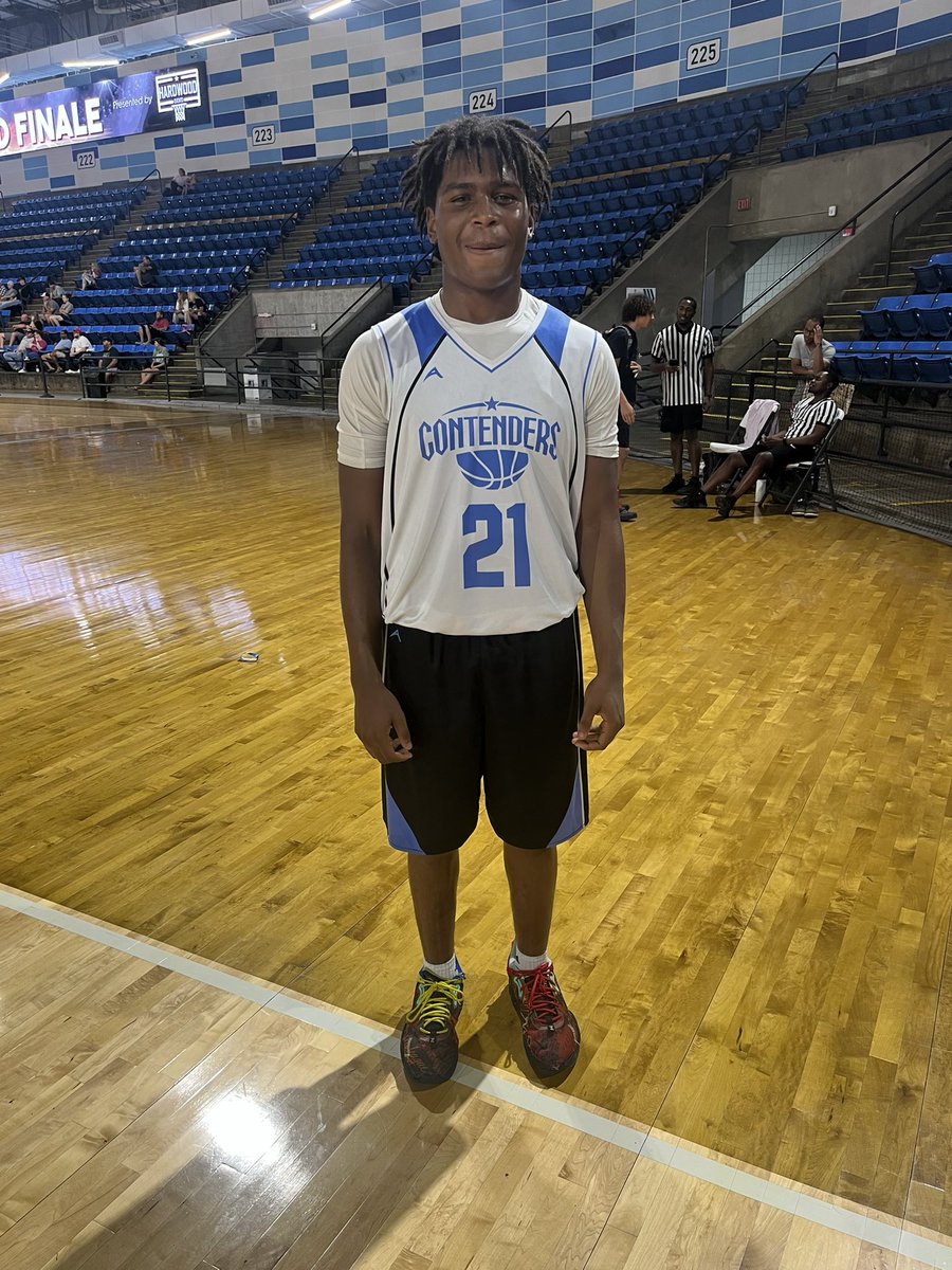 𝐓𝐨𝐩 𝐏𝐞𝐫𝐟𝐨𝐫𝐦𝐞𝐫𝐬: 𝐇𝐚𝐫𝐝𝐰𝐨𝐨𝐝 𝐅𝐢𝐧𝐚𝐥𝐞 𝐃𝐚𝐲 𝟑

‘27 Avery Reed 
MM Hoops Academy 
14 Points 

‘28 Marcus Wilson 
Contenders 
16 Points