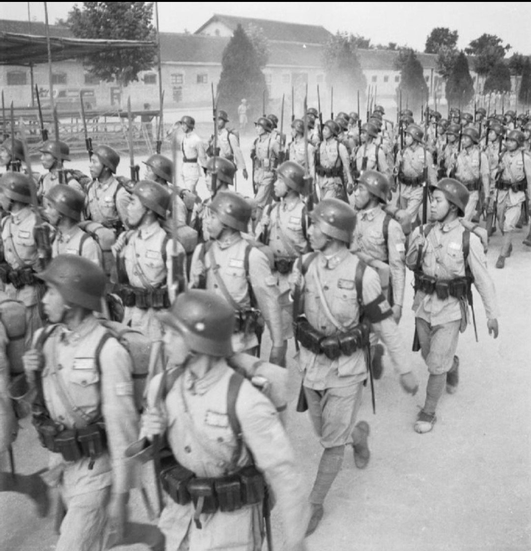 terimakasih0001's tweet photo. 中国人さんは『日本はナチスと同じだw』と言いますが、実は蒋介石の国民党軍はナチスから武器などの支援を受けただけでなく、大陸に軍事顧問団まで呼び寄せナチスと共闘、ユダヤ人を救っていた日本と戦っていました。

写真は軍事顧問のアレクサンダー・フォン・ファルケンハウゼン。

(◍•ᴗ•◍) https://t.co/9IWqlMSvI5