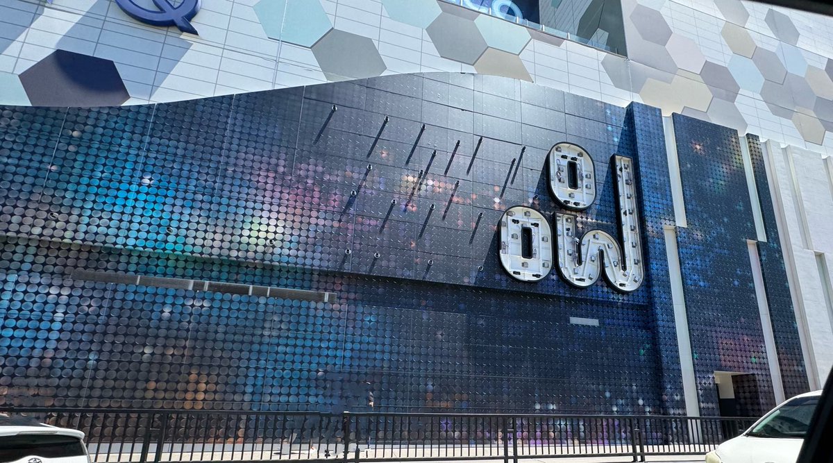 It’s going to say “DiscoShow,” but right now it’s the sound Vegas drivers make touching their steering wheels. (h/t <a href="/JamesInLasVegas/">James</a>) <a href="/TheLinq/">The LINQ</a>