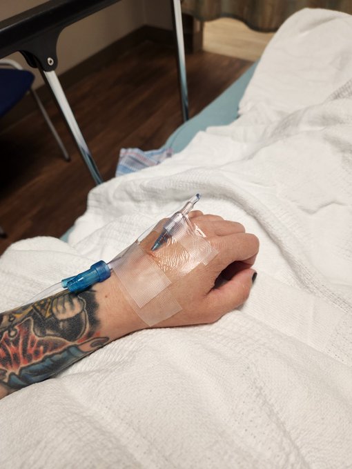 Surgery went well. Just been trying ti stay awake. How are you? https://t.co/XkUplRdXl1<a href="/tag/cosplayer"class="tags"><span>#cosplayer</span></a><a href="/tag/cosplay"class="tags"><span>#cosplay</span></a><a href="/tag/cosplaymodel"class="tags"><span>#cosplaymodel</span></a>