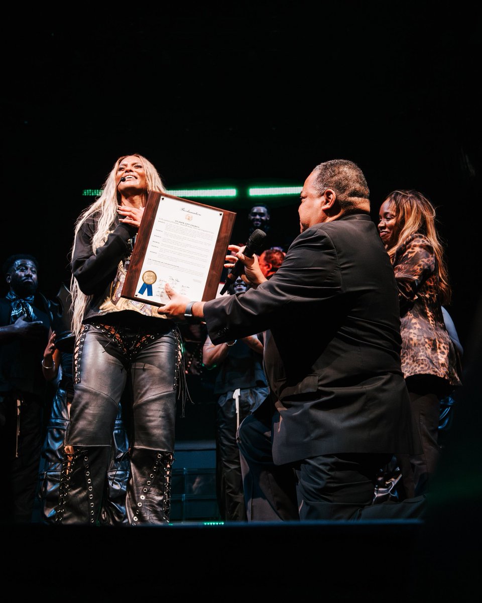ciara's tweet photo. Wow!! July 28th officially marks CIARA DAY in Atlanta!!! Thank you so much Councilman Michael Julian Bond and Phillana for an incredible recognition. Forever grateful to my city. There’s no place like Home 🫶🏽🍑 https://t.co/LuE6uiO3lt