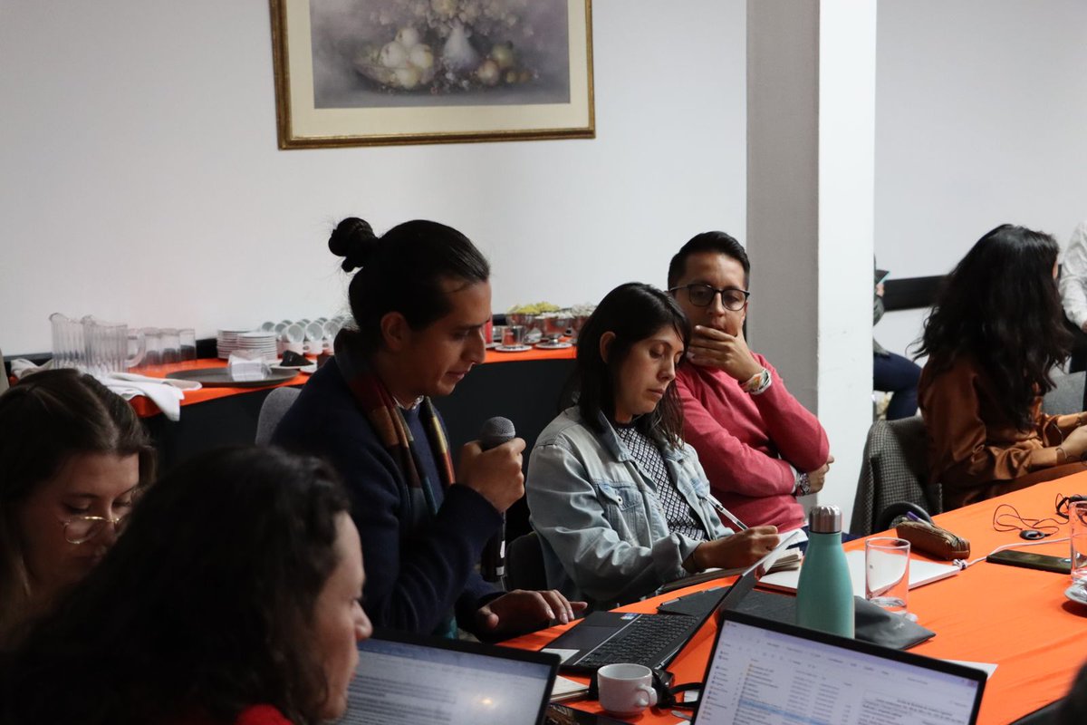 IPCoficial's tweet photo. #EmpresaYDDHH | 📢Manuel Castro abogado de @Siembra_Centro, explica que los proyectos mineros en La Colosa (Tolima) y El Roble (Chocó) generan violaciones a los DDHH, desconocen la participación, afectan el ambiente y arruinan la vocación agropecuaria de los territorios. https://t.co/QmRsCadc1b