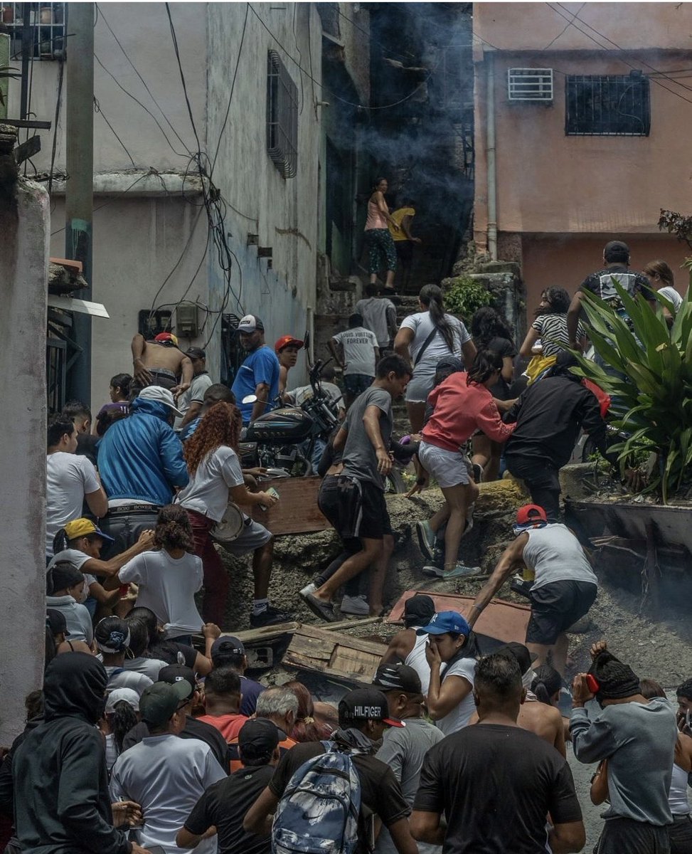 the white ultra rich privileged people who don’t like maduro according to steven from philadelphia: