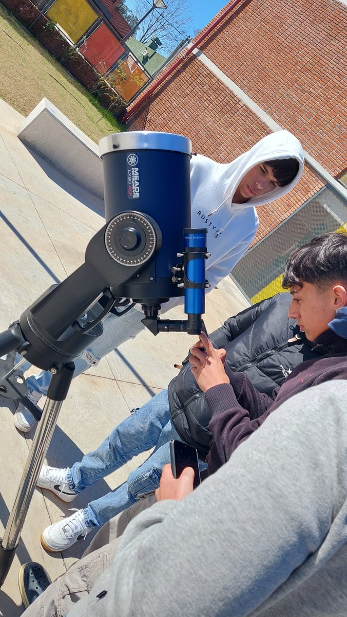 Laboratorio C.E y T.A. Liceo N° 2 de Tranqueras (@observliceotran) on Twitter photo Jornada de observación solar con estudiantes de 1ero EMS.
Se observaron varias manchas en la zona ecuatorial de nuestra estrella.
<a href="/crisantunez81/">Cristina Antunez</a> <a href="/profesoramarita/">Magdalena Acuña</a> Jornada de observación solar con estudiantes de 1ero EMS.
Se observaron varias manchas en la zona ecuatorial de nuestra estrella.
<a href="/crisantunez81/">Cristina Antunez</a> <a href="/profesoramarita/">Magdalena Acuña</a>