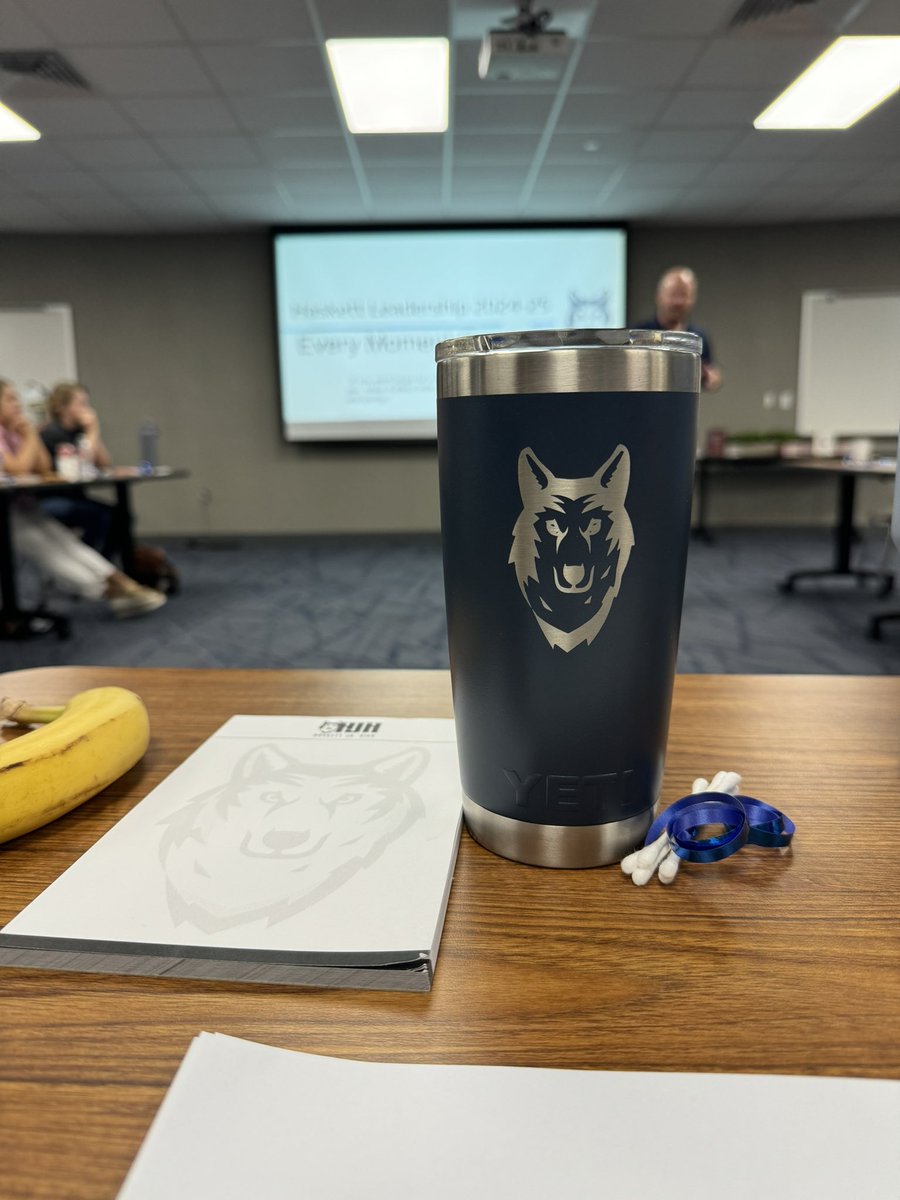 AP_Skelton19's tweet image. Leadership retreat was a success!! Morning filled with shared values and meaningful conversations followed up with a bit of team fellowship at Top Golf!⛳️#WeAreHaskett @HaskettJH