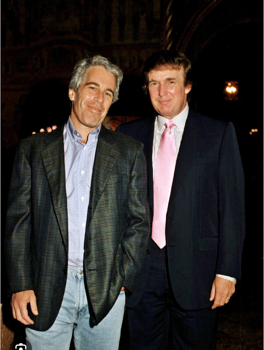 FunkyImmunology's tweet photo. @TrumpDailyPosts No AI manipulation needed for these images https://t.co/ShpOmFijxI