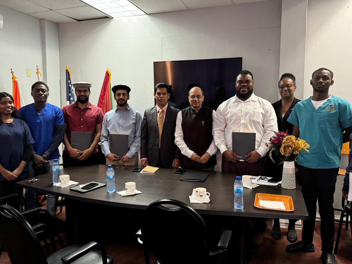 HFGuyana's tweet photo. Today HFG had official meeting with the Voice Chancellor, director and other officials and students of the Lincoln American University to start HF Student Organization of #Guyana. 
The staff and students showed great enthusiasm for humanitarian work. https://t.co/xd0CDUcB2G