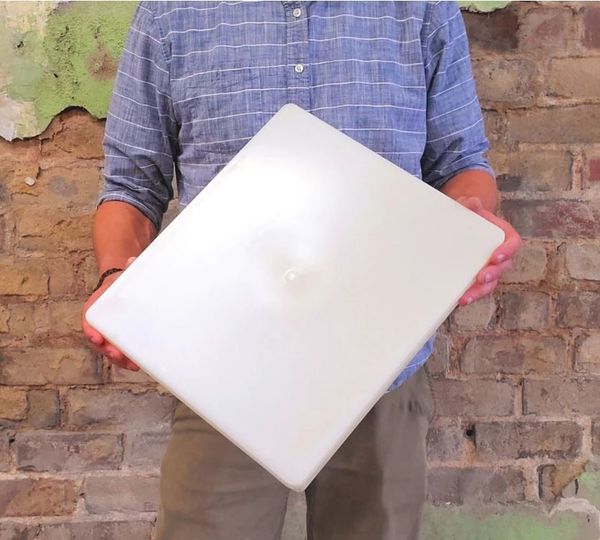 FoxhoundBeeCo's tweet image. Our 10-frame top feeder, which has a slightly over 2 gallons capacity, is intended to give beekeepers a means of feeding a large amount of sugar water or other feed inside the colony.
bit.ly/3Di2qUU  
#beekeeperlife #beekeepinglife #beekeeping101