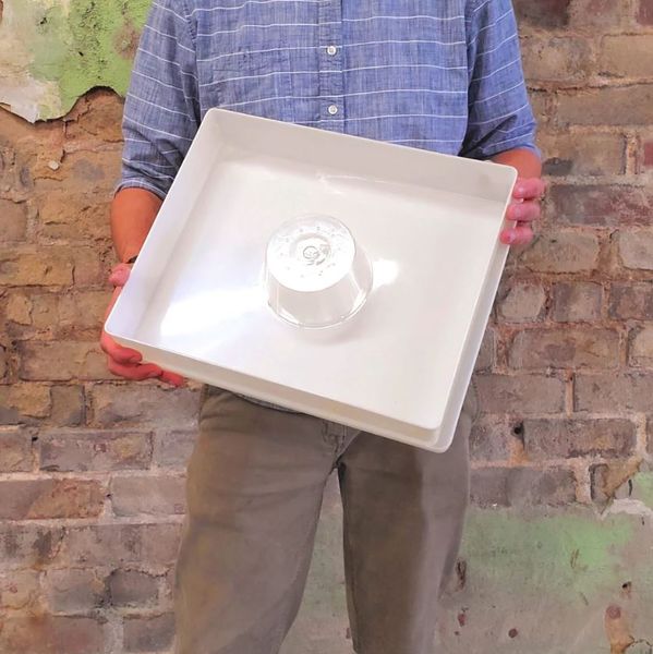 FoxhoundBeeCo's tweet image. Our 10-frame top feeder, which has a slightly over 2 gallons capacity, is intended to give beekeepers a means of feeding a large amount of sugar water or other feed inside the colony.
bit.ly/3Di2qUU  
#beekeeperlife #beekeepinglife #beekeeping101