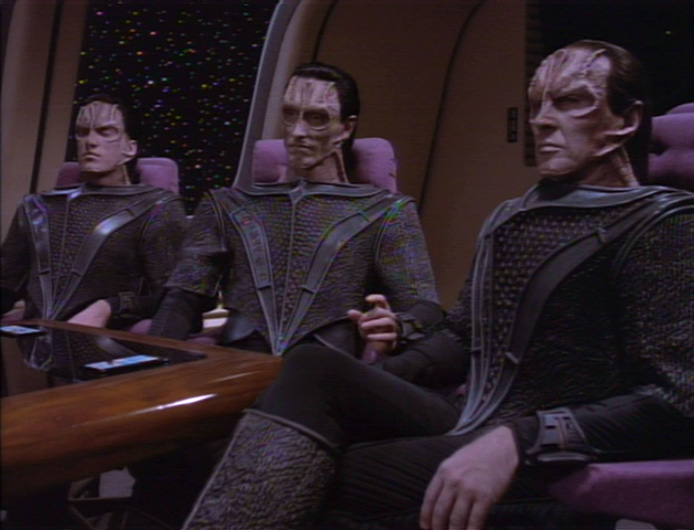 ThinkyCrow's tweet photo. @GuillermElodie The first time I even heard the word “Kardashian”, I very honestly thought they were talking about “Cardassians” from Star Trek… https://t.co/CdvmM2wwIW